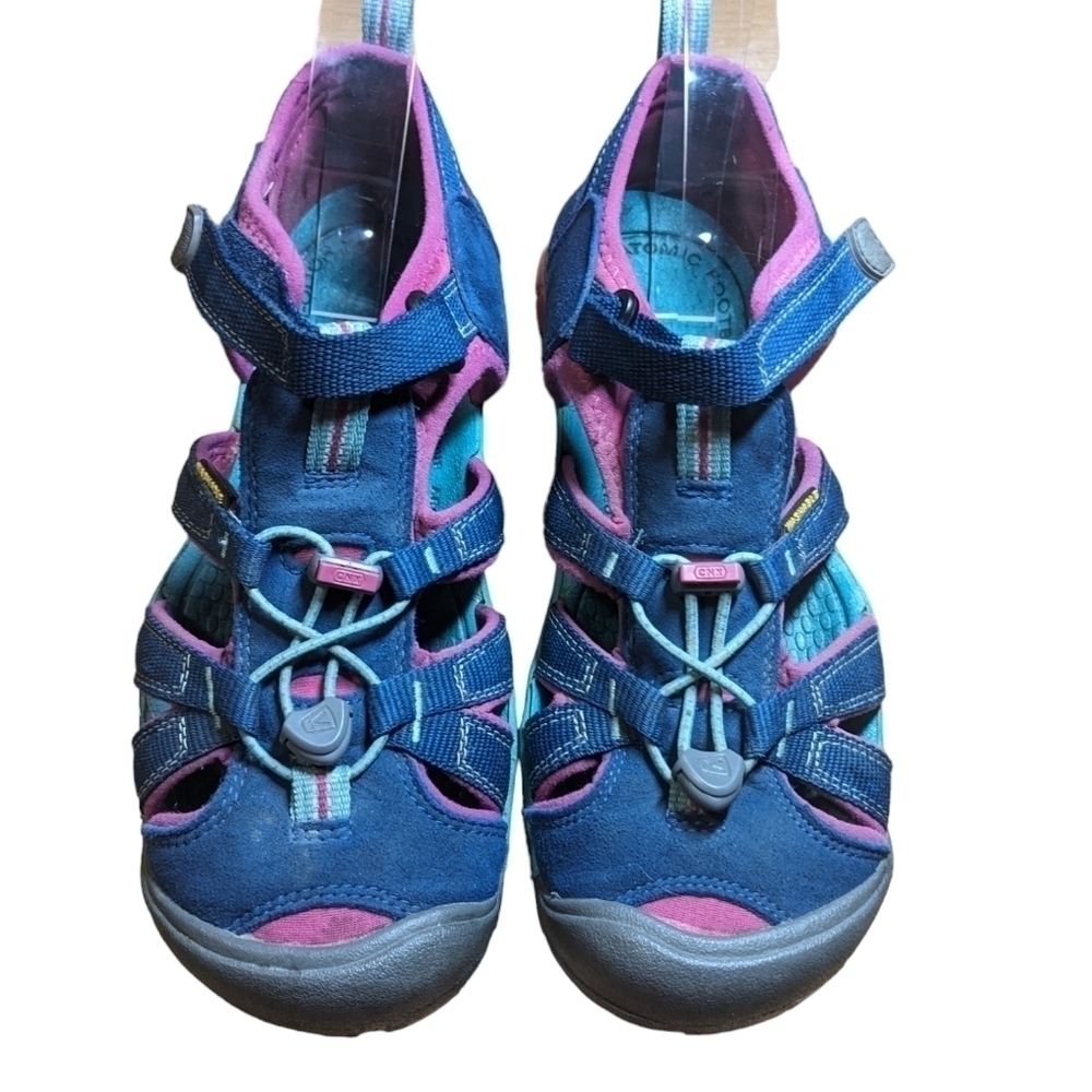 Keen's Seacamp II CNX Sandals, hiking outdoor washable adventure size 5.